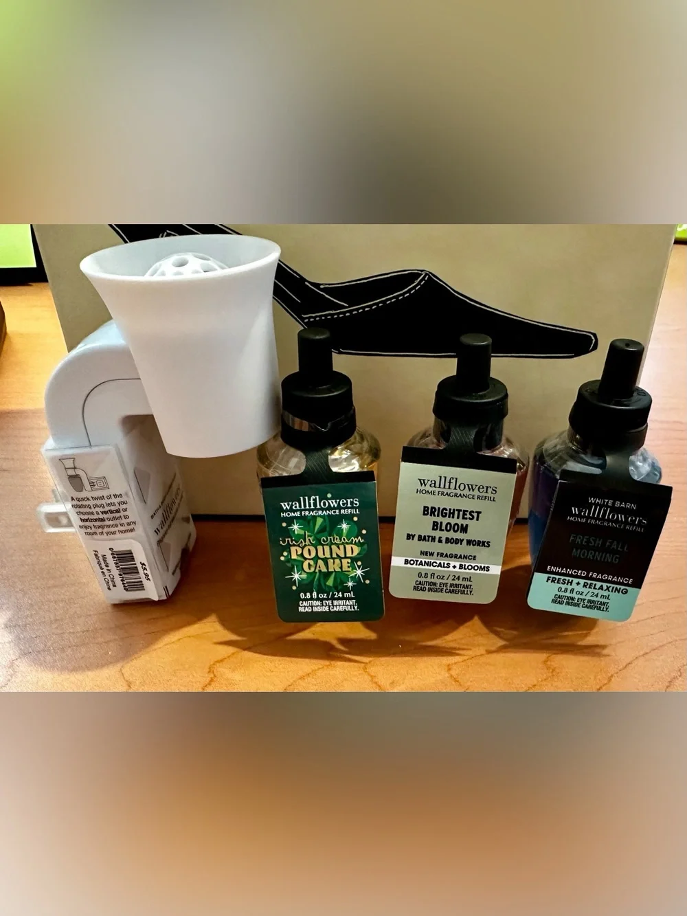 Bath & Body Works  Wallflowers Plug-In Set